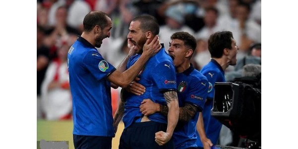Italia ganó la final del Campeonato de Europa de la UEFA con un resultado invicto